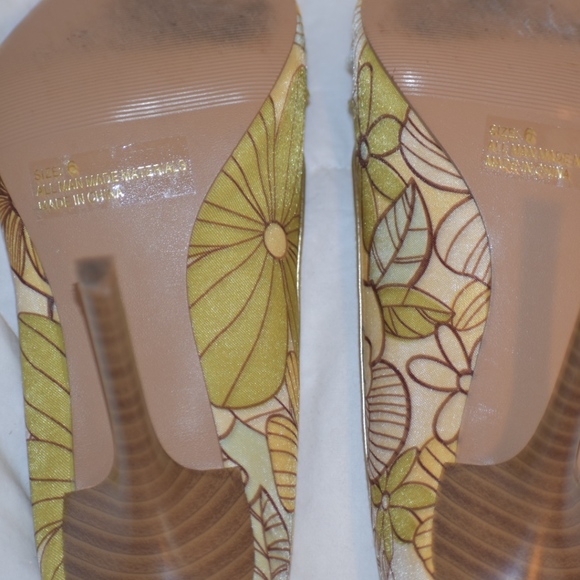 Qupid Vintage-looking heels - Picture 4 of 4